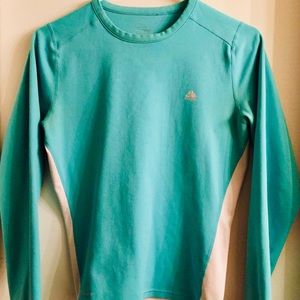 Nike Fit women’s long-sleeve shirt